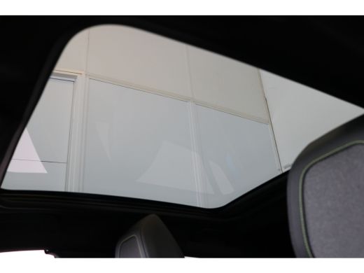 Peugeot 208 Hybrid 100 e-DCS6 GT | Panoramadak | Camera | PDC V+A | Verw. voorstoelen | LMV 17"| Keyless entr... ActivLease financial lease