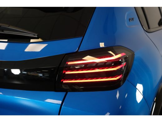 Peugeot 208 Hybrid 100 e-DCS6 GT | Panoramadak | Camera | PDC V+A | Verw. voorstoelen | LMV 17"| Keyless entr... ActivLease financial lease