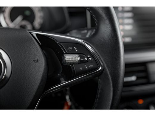 Skoda Kamiq 1.0 TSI Ambition | Automaat | Cruise Control | Carplay | Airconditioning ActivLease financial lease