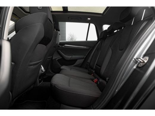 Skoda Octavia Combi 1.5 e-TSI Business Edition Plus | Trekhaak | Panoramadak | Voorruit verwarming | Carplay | ... ActivLease financial lease