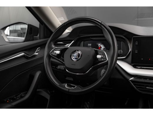 Skoda Octavia Combi 1.5 e-TSI Business Edition Plus | Trekhaak | Panoramadak | Voorruit verwarming | Carplay | ... ActivLease financial lease