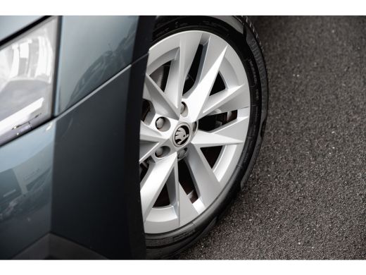Skoda Octavia Combi 1.5 e-TSI Business Edition Plus | Trekhaak | Panoramadak | Voorruit verwarming | Carplay | ... ActivLease financial lease