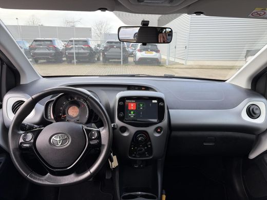 Toyota Aygo 1.0 VVT-i x-play ActivLease financial lease