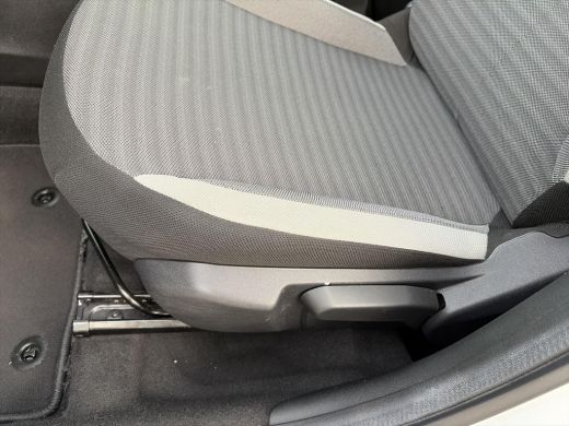 Toyota Aygo 1.0 VVT-i x-play ActivLease financial lease