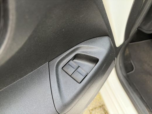 Toyota Aygo 1.0 VVT-i x-play ActivLease financial lease