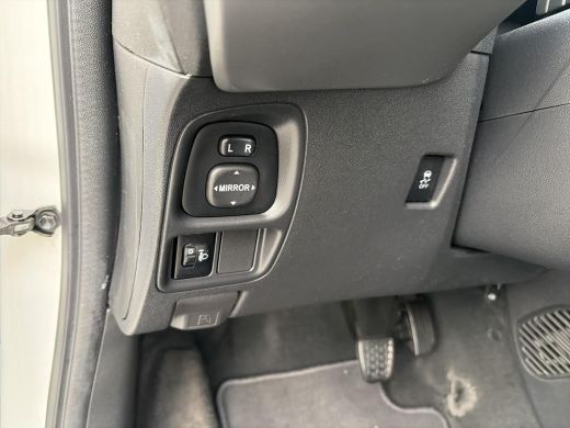 Toyota Aygo 1.0 VVT-i x-play ActivLease financial lease