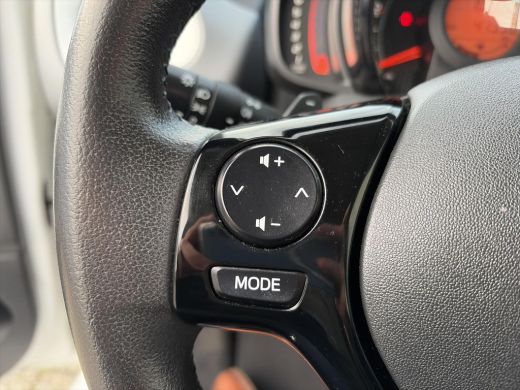 Toyota Aygo 1.0 VVT-i x-play ActivLease financial lease