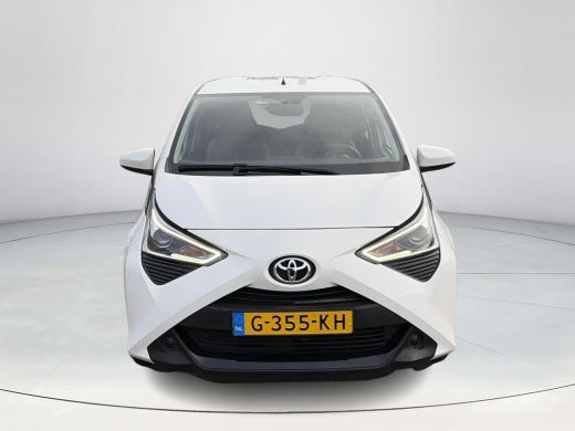 Toyota Aygo 1.0 VVT-i x-play ActivLease financial lease