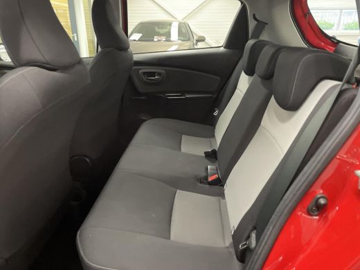 Toyota Yaris 1.5 Hybrid Active ActivLease financial lease