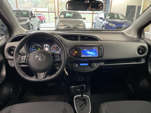 Toyota Yaris 1.5 Hybrid Active ActivLease financial lease