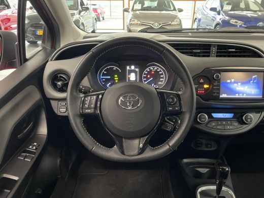 Toyota Yaris 1.5 Hybrid Active ActivLease financial lease