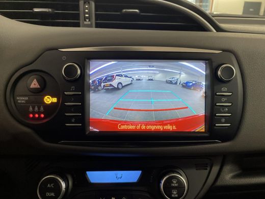 Toyota Yaris 1.5 Hybrid Active ActivLease financial lease