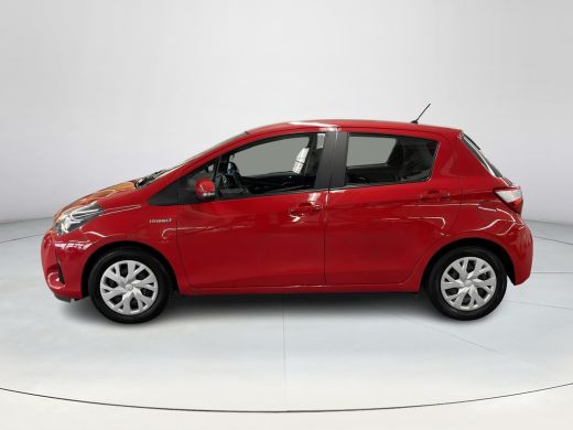 Toyota Yaris 1.5 Hybrid Active ActivLease financial lease