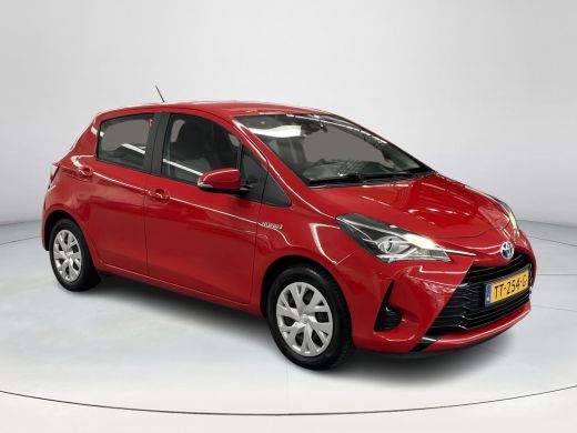 Toyota Yaris 1.5 Hybrid Active ActivLease financial lease