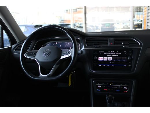 Volkswagen Tiguan Allspace 1.5 TSI Life Business 7p. | Adaptive cruise control | Stoel- en stuurverwarming | 7 persoons ! | ... ActivLease financial lease