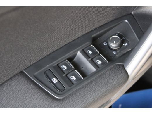 Volkswagen Tiguan Allspace 1.5 TSI Life Business 7p. | Adaptive cruise control | Stoel- en stuurverwarming | 7 persoons ! | ... ActivLease financial lease