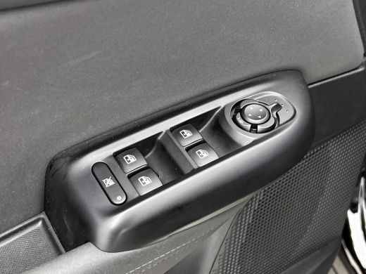 Alfa Romeo Tonale 1.5T Hybrid 131PK Automaat Sprint / Pdc.V+A / Stoel+Stuur verwarming / Navigatie / Lmv / Adaptive... ActivLease financial lease