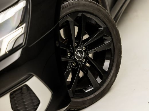 Audi A3 Sportback 30 TFSI Sport Automaat (SCHUIFDAK, BLACK EDITION, APPLE CARPLAY, GROOT NAVI, ADAPTIVE C... ActivLease financial lease