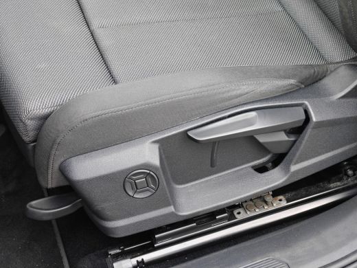 Audi Q4 e-tron 40 Launch edition Advanced Plus 77 kWh | Achterbank neerklapbaar | Achteruitrijcamera | Airco (au... ActivLease financial lease