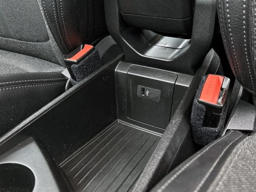 BMW 2 Serie Gran Tourer 216i 109PK 7pers. Business Edition / Navi Plus / Lmv / PDC / Sportline / LED / Cruise... ActivLease financial lease