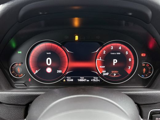 BMW 3 Serie Touring 318i M Sport Automaat Corporate / Panoramadak / Leder-sport / Camera / Navigatie / M-Spor... ActivLease financial lease