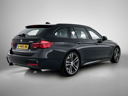 BMW 3 Serie Touring 318i M Sport Automaat Corporate / Panoramadak / Leder-sport / Camera / Navigatie / M-Spor... ActivLease financial lease
