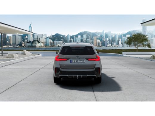 BMW iX1 eDrive20 M Sport / Panoramadak / Trekhaak / Sportstoelen / Achteruitrijcamera / M Adaptief onders... ActivLease financial lease