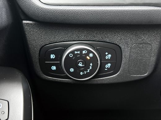 Ford Focus 1.5 Automaat 150PK Active X 5Drs. / Panorama dak / B&O Audio / Pdc.+Camera / Navigatie / Airco-ec... ActivLease financial lease