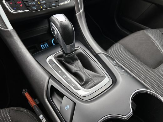 Ford Mondeo Wagon 2.0 Hybrid Titanium Automaat / Pdc.V+A / Navigatie /Radio-multimedia /  Airco-ecc. / Apk 12... ActivLease financial lease