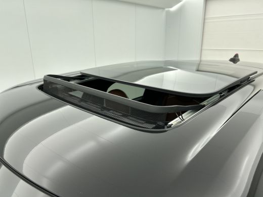 Mini Clubman 1.5 136Pk Automaat Cooper Edition / Panoramadak / Airco-ecc./ Navigatie / Leder / Xenon / Apk 08-... ActivLease financial lease