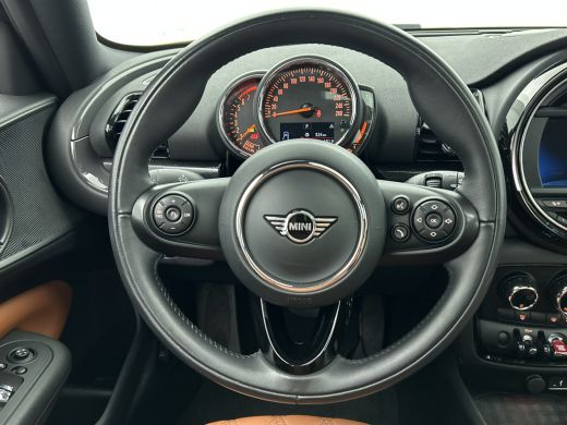 Mini Clubman 1.5 136Pk Automaat Cooper Edition / Panoramadak / Airco-ecc./ Navigatie / Leder / Xenon / Apk 08-... ActivLease financial lease