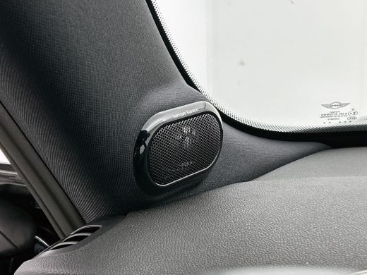 Mini Electric MINI Yours 135KW / 33 kWh Comfort plus / Driving Ass. / Leder / Navigatie / Pdc+Camera / Harman K... ActivLease financial lease