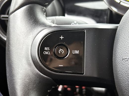 Mini Electric MINI Yours 135KW / 33 kWh Comfort plus / Driving Ass. / Leder / Navigatie / Pdc+Camera / Harman K... ActivLease financial lease