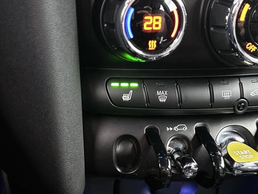 Mini Electric MINI Yours 135KW / 33 kWh Comfort plus / Driving Ass. / Leder / Navigatie / Pdc+Camera / Harman K... ActivLease financial lease