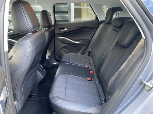 Opel Grandland 1.2 130PK TURBO LEVEL 4/GS-LINE AUTOMAAT | STUUR, STOEL &VOORRUITVERWARMING| AGR COMFORTSTOELEN| ... ActivLease financial lease