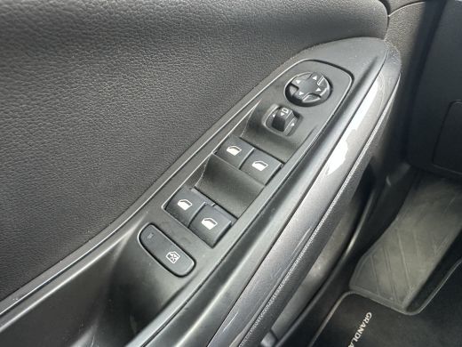 Opel Grandland X 1.2 130PK Turbo Ultimate AUTOMAAT | AGR-COMFORT STOELEN| VOORSTOEL VERWARMING/VENTILATIE| STUUR-,... ActivLease financial lease