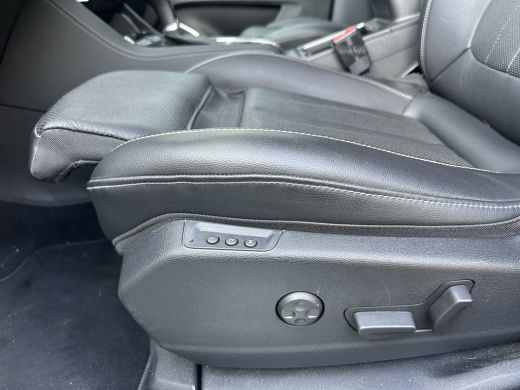 Opel Grandland X 1.2 130PK Turbo Ultimate AUTOMAAT | AGR-COMFORT STOELEN| VOORSTOEL VERWARMING/VENTILATIE| STUUR-,... ActivLease financial lease