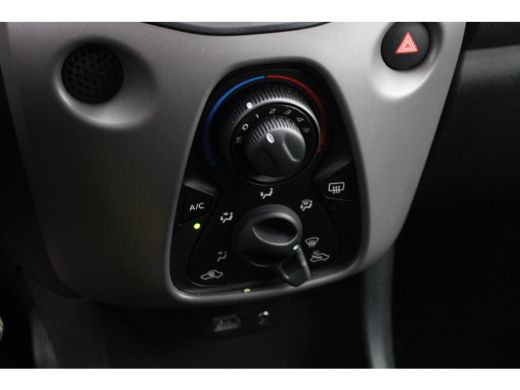 Peugeot 108 1.0 e-VTi Active | Airconditioning | Bluetooth | Mistlampen | LED | 37.500km | ActivLease financial lease