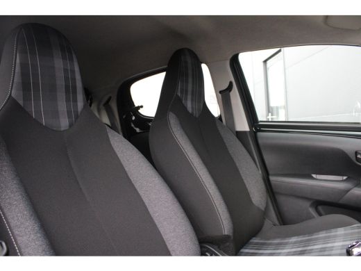 Peugeot 108 1.0 e-VTi Active | Airconditioning | Bluetooth | Mistlampen | LED | 37.500km | ActivLease financial lease