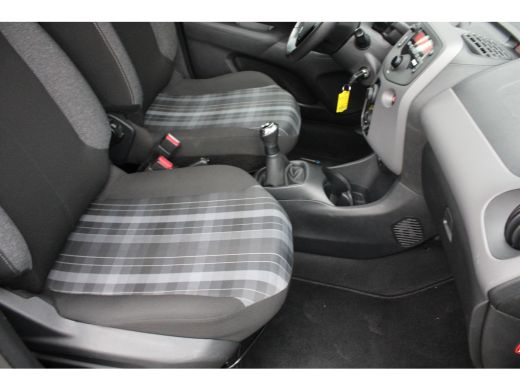 Peugeot 108 1.0 e-VTi Active | Airconditioning | Bluetooth | Mistlampen | LED | 37.500km | ActivLease financial lease