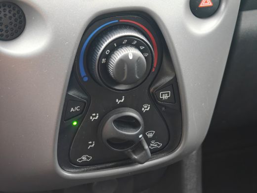 Peugeot 108 1.0 e-VTi Active Automaat | Airco | Bestuurdersstoel in hoogte verstelbaar | Bluetooth telefoonvo... ActivLease financial lease