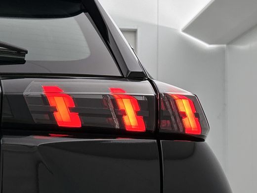 Peugeot 2008 1.5 HDi Blue Active / Trekhaak / Airco-ecc./ Camera / Navigatie / Radio multimedia / Apk 12-26 ActivLease financial lease