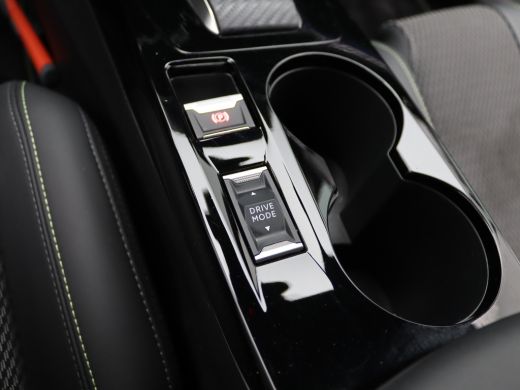 Peugeot 208 1.2 Hybrid 145 e-DCS6 GT | Achterbank in delen neerklapbaar | Achterruitverwarming | Achterspoiler ActivLease financial lease