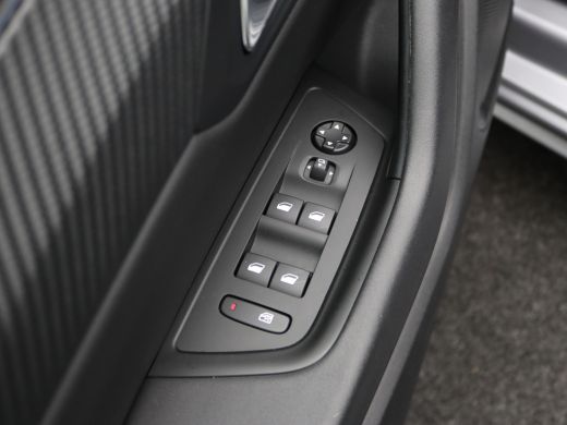 Peugeot 508 SW 1.2 PureTech 130 Allure | Achterbank in delen neerklapbaar | Achteruitrijcamera | Apple Carpla... ActivLease financial lease