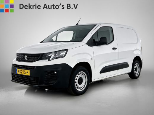 Peugeot Partner 1.2 Benzine 111PK Euro6 *Distributie bij 43Dkm. vervangen* Premium / Airco / Navigatie / Schuifde...