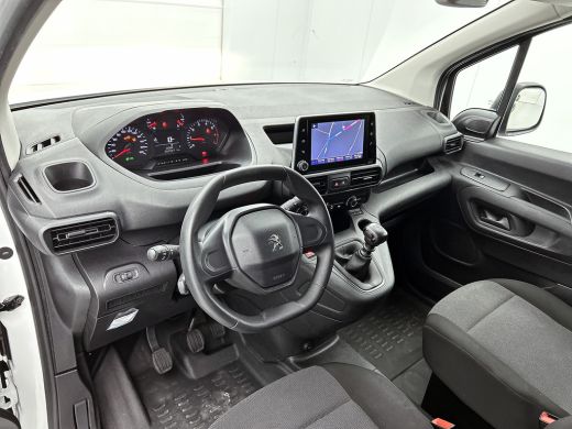 Peugeot Partner 1.2 Benzine 111PK Euro6 *Distributie bij 43Dkm. vervangen* Premium / Airco / Navigatie / Schuifde... ActivLease financial lease