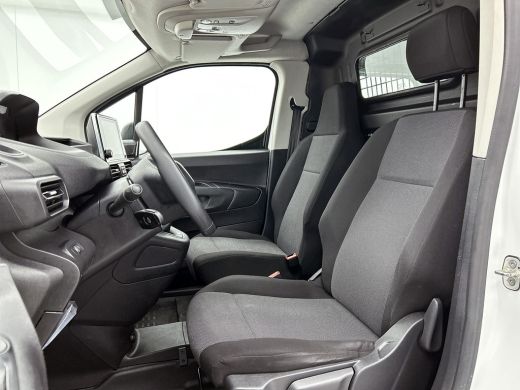 Peugeot Partner 1.2 Benzine 111PK Euro6 *Distributie bij 43Dkm. vervangen* Premium / Airco / Navigatie / Schuifde... ActivLease financial lease