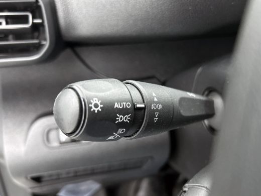 Peugeot Partner 1.2 Benzine 111PK Euro6 *Distributie bij 43Dkm. vervangen* Premium / Airco / Navigatie / Schuifde... ActivLease financial lease