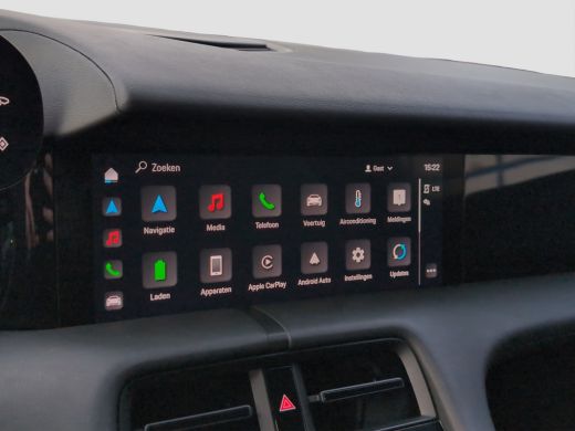 Porsche Taycan Performance 84 kWh | Luchtvering | Pano | Warmtepomp | Stoelverwarming | Camera ActivLease financial lease