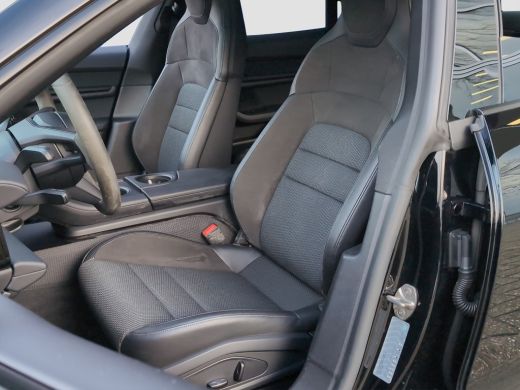 Porsche Taycan Performance 84 kWh | Luchtvering | Pano | Warmtepomp | Stoelverwarming | Camera ActivLease financial lease